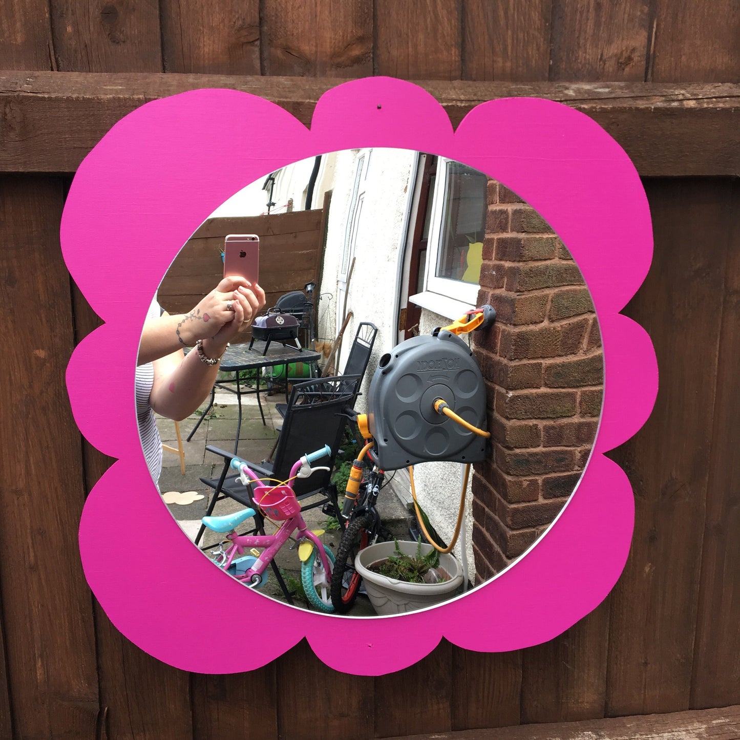 56CM ACRYLIC FLOWER MIRROR (8 PETAL)