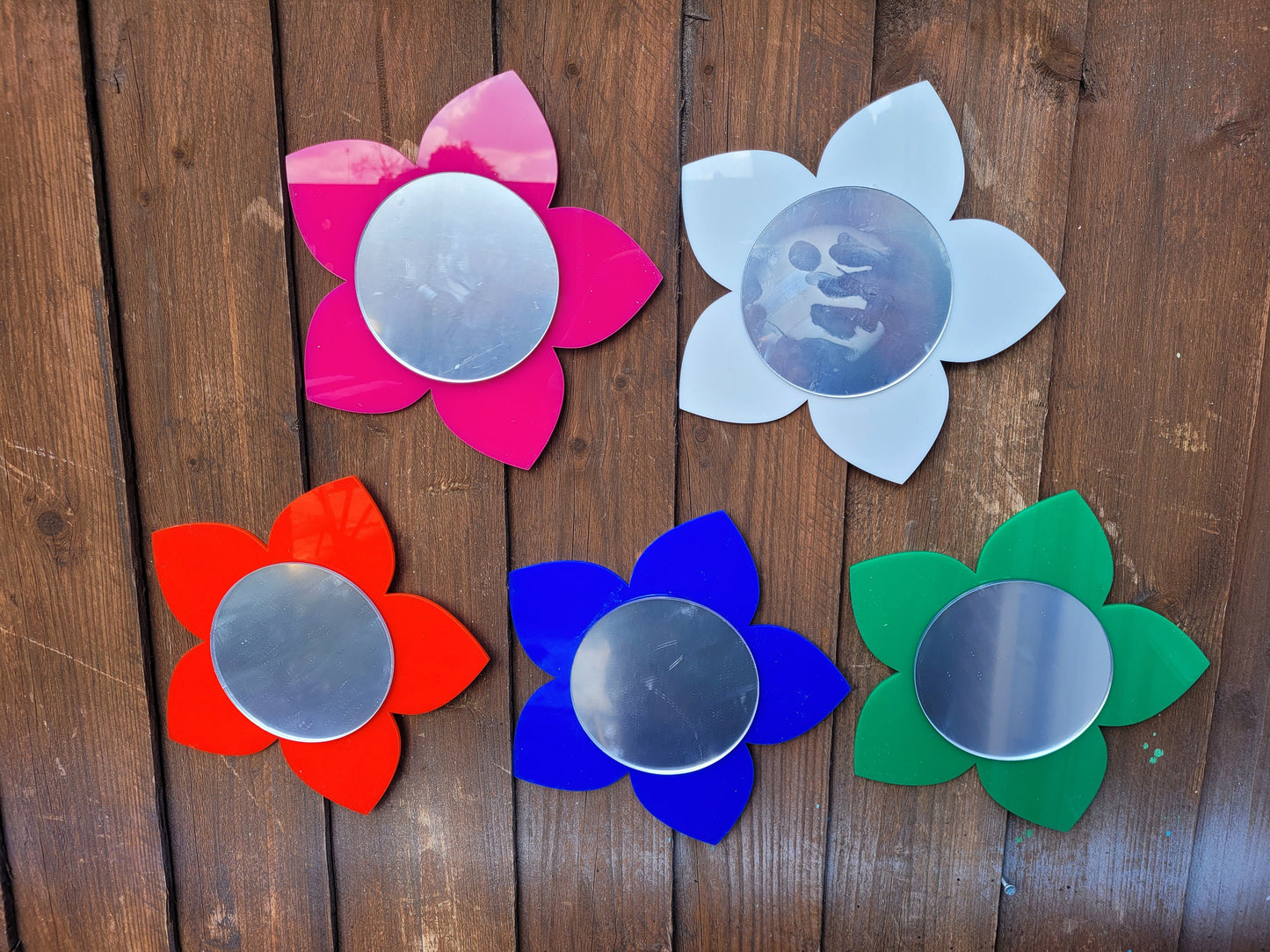 SET OF 15CM FLOWER SENSROY MIRRORS (5 POINTY PETALS)