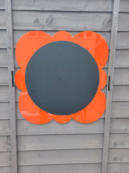 LARGE 56CM FLOWER CHALKBOARD (8 PETAL)