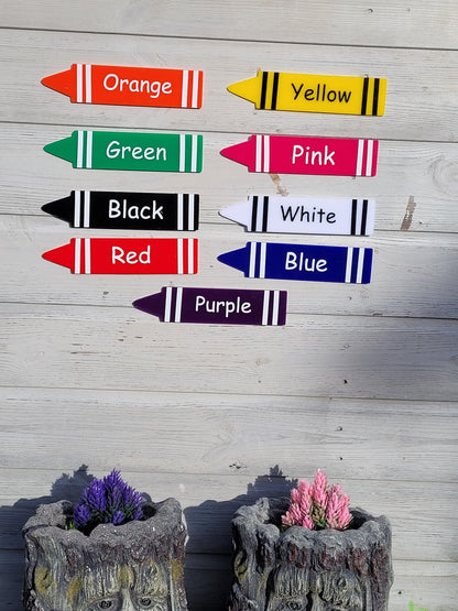 SET OF 9 COLOUR RECOGNITION CRAYONS