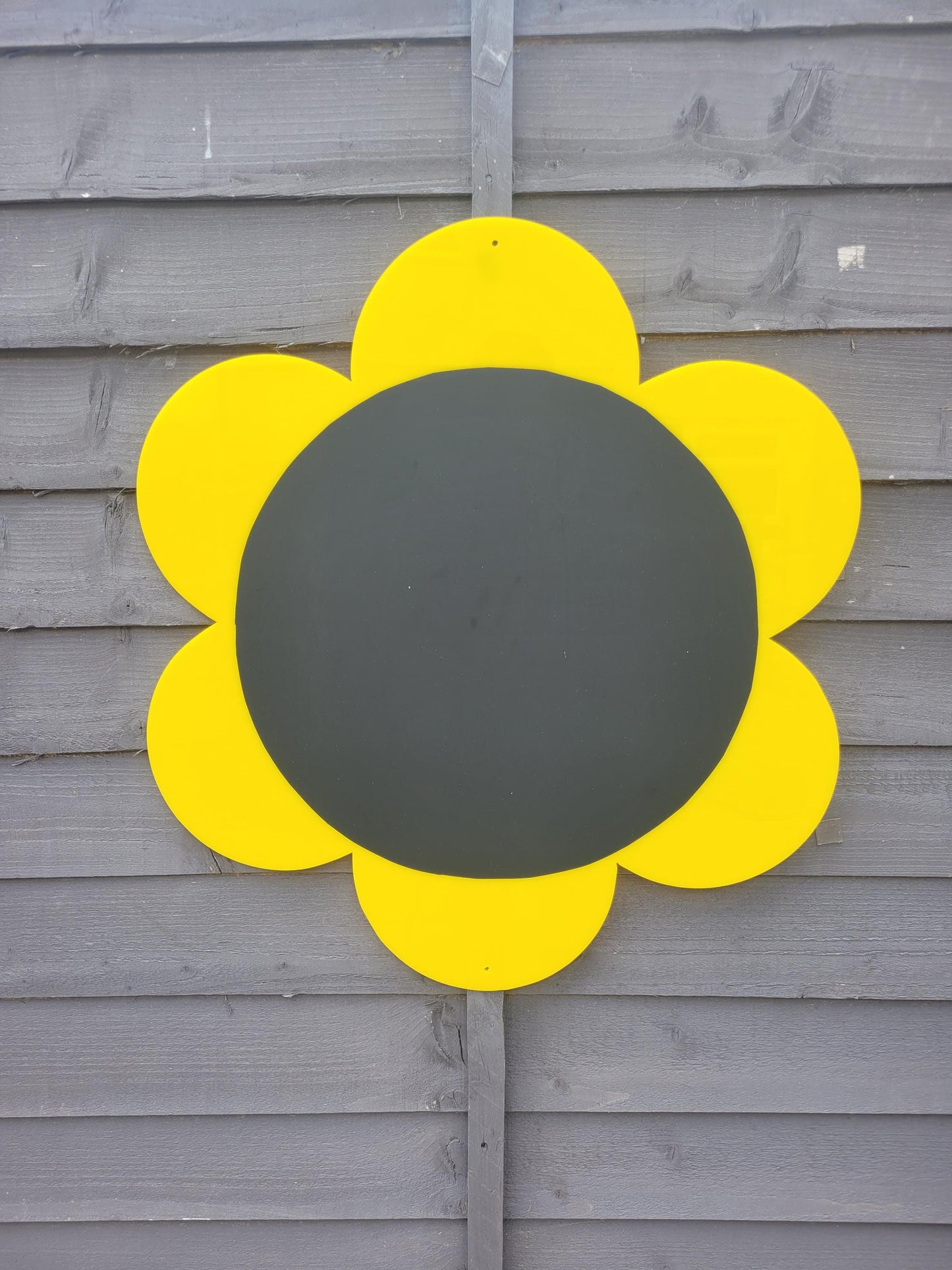 FLOWER SHAPED GARDEN CHALKBOARD (6PETAL)