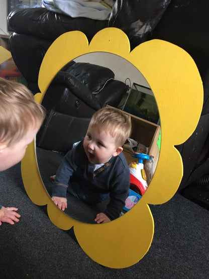 56CM ACRYLIC FLOWER MIRROR (8 PETAL)