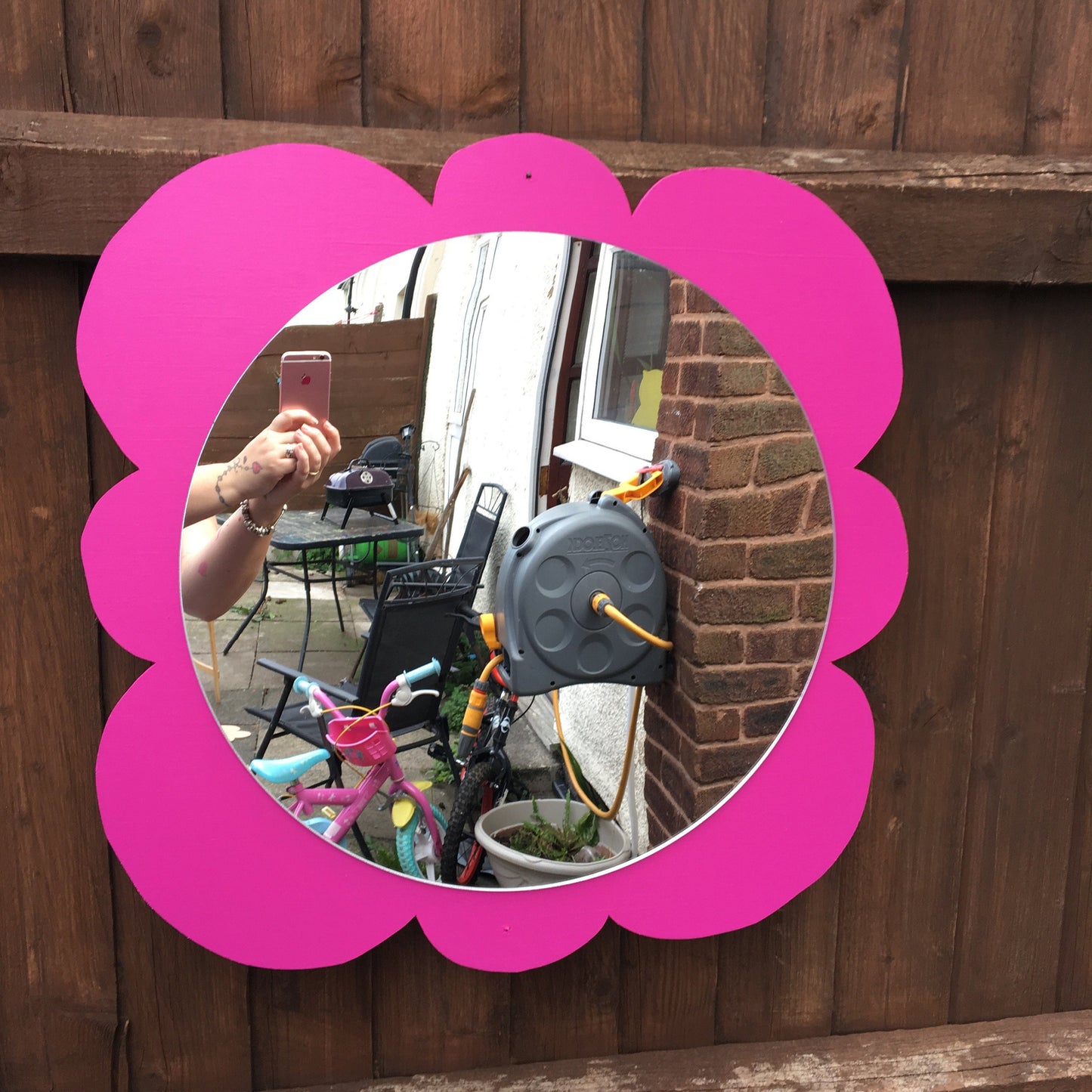 56CM ACRYLIC FLOWER MIRROR (8 PETAL)