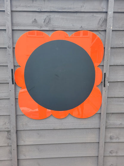 LARGE 56CM FLOWER CHALKBOARD (8 PETAL)