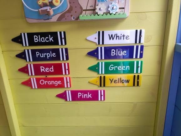 SET OF 9 COLOUR RECOGNITION CRAYONS