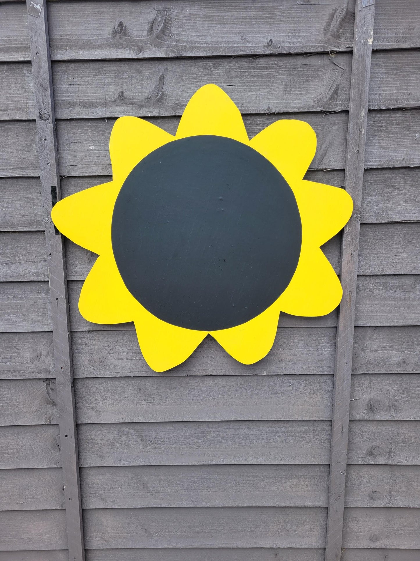 60CM ACRYLIC SUNFLOWER SHAPE GARDEN CHALKBOARD