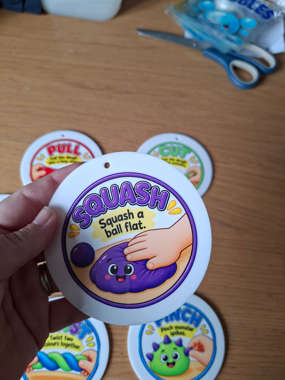 SET OF 8 PLAY DOUGH PROMPT FLASHCARDS ACRYLIC (10CM)