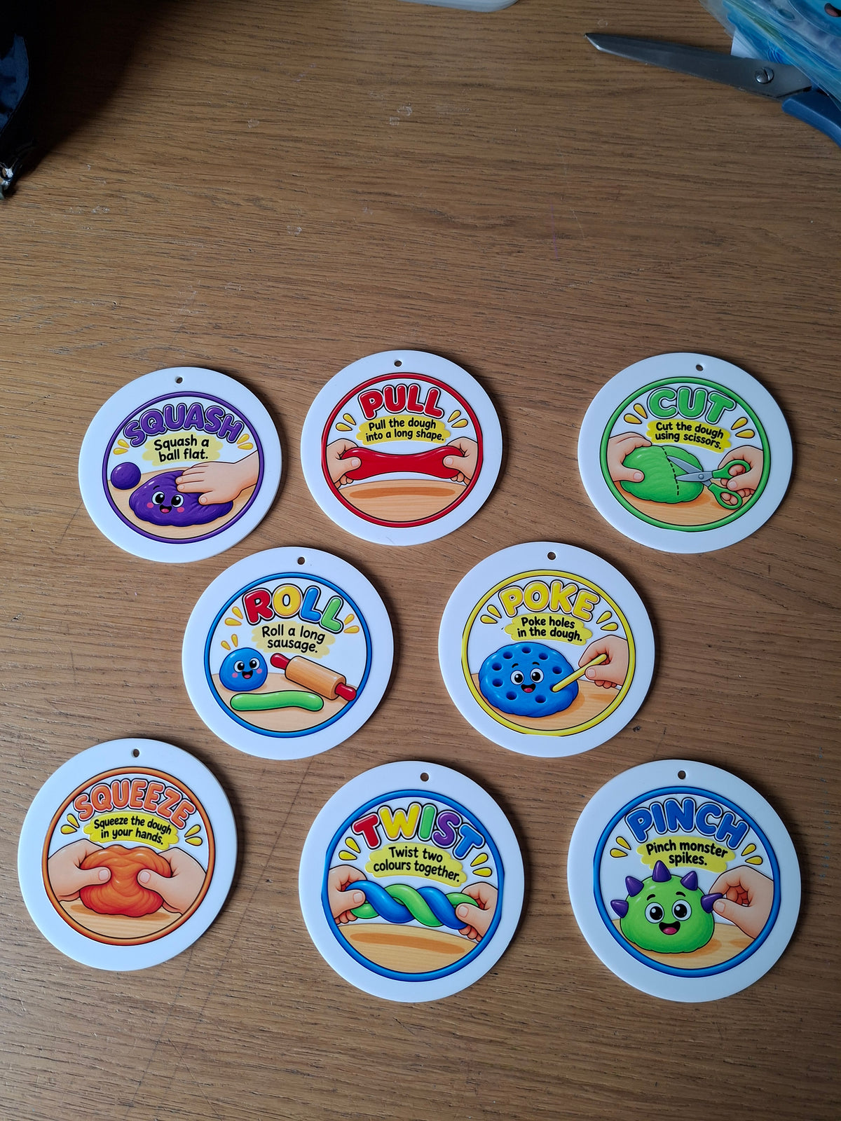 SET OF 8 PLAY DOUGH PROMPT FLASHCARDS ACRYLIC (10CM)